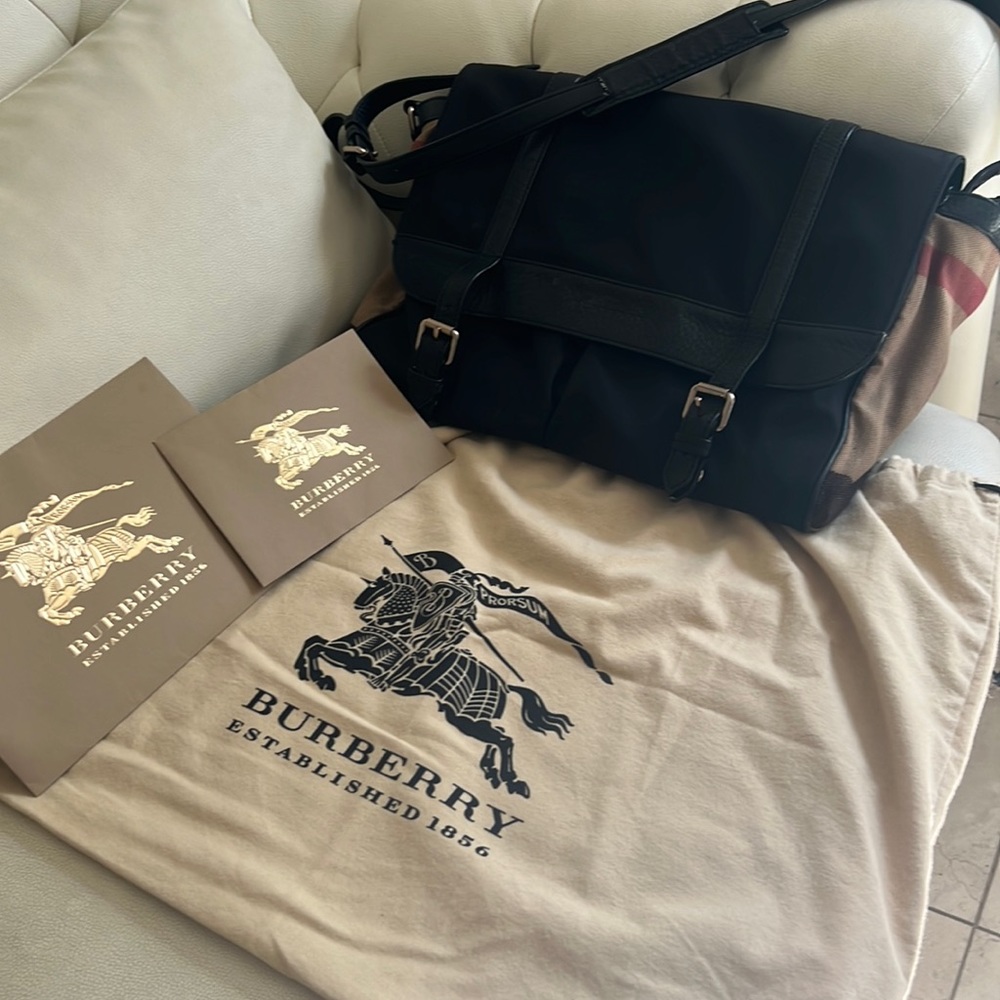 Burberry Women Bag